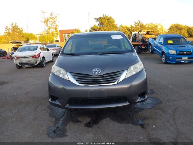 5TDYK3DC1ES483814 Toyota Sienna Xle V6 8 Passenger