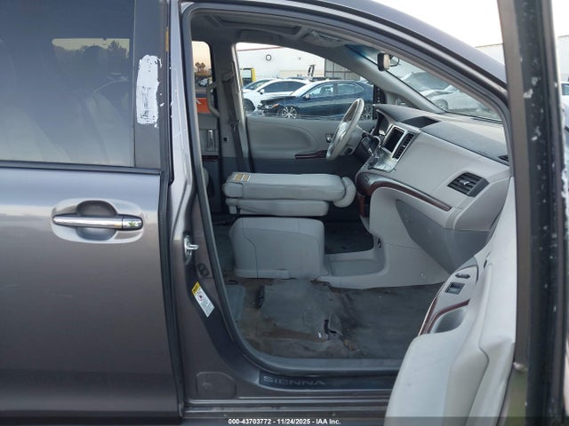 5TDYK3DC1ES483814 Toyota Sienna Xle V6 8 Passenger