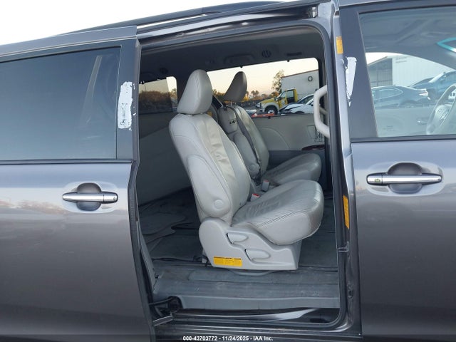 5TDYK3DC1ES483814 Toyota Sienna Xle V6 8 Passenger