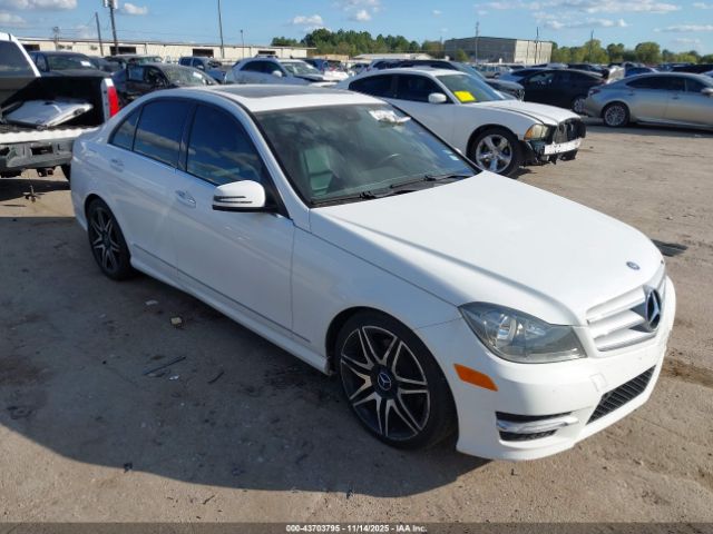 2013 MERCEDES-BENZ C 350 WDDGF5HB2DR271844