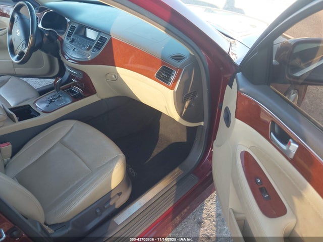 Auction sale of the 2013 Hyundai Genesis 3.8, vin: KMHGC4DD8DU225223, lot number: 43703836