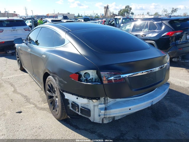 2016 TESLA MODEL S 5YJSA1E14GF150198 Photo 2