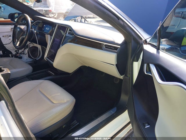 2016 TESLA MODEL S 5YJSA1E14GF150198 Photo 4
