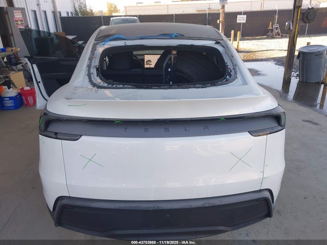 7SAYGDED6TA427996 Tesla Model Y Long Range Dual Motor All-wheel Drive