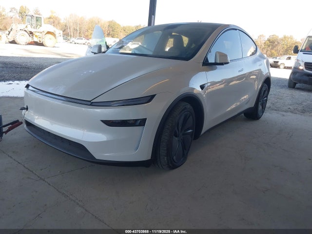 2026 TESLA MODEL Y 7SAYGDED6TA427996 Photo 1