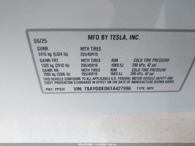 2026 TESLA MODEL Y 7SAYGDED6TA427996 Photo 8