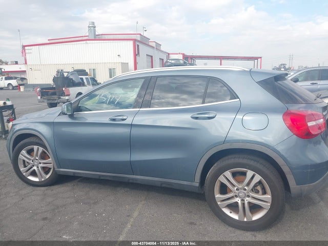 Mercedes-Benz GLA 250 2015 WDCTG4EB8FJ132964 Image 30