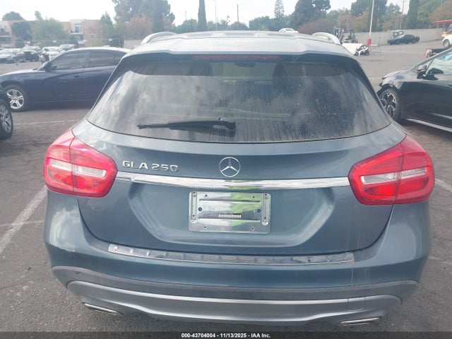 Mercedes-Benz GLA 250 2015 WDCTG4EB8FJ132964 Image 32