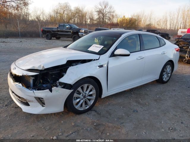 2018 KIA OPTIMA 5XXGU4L30JG206130 Photo 1
