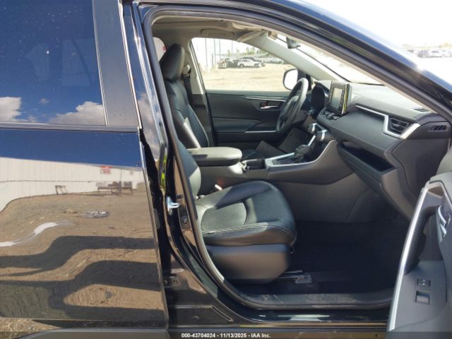 2019 TOYOTA RAV4 JTMW1RFV7KD029716 Photo 4