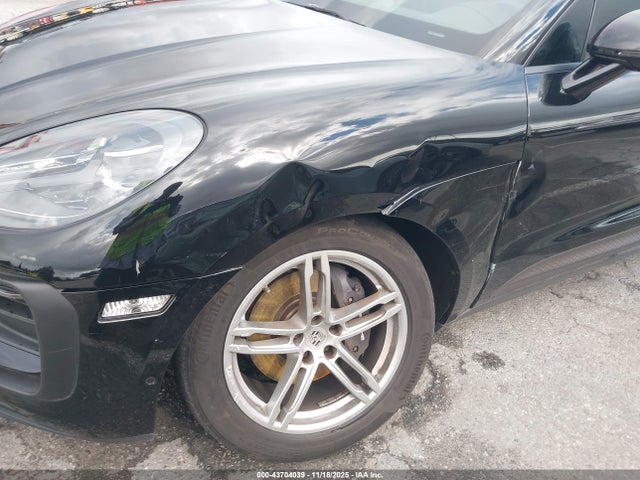 2022 PORSCHE MACAN WP1AA2A55NLB10070 Photo 5