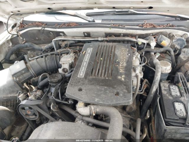 2000 MITSUBISHI MONTERO SPORT JA4LS31H3YP005719 Photo 9