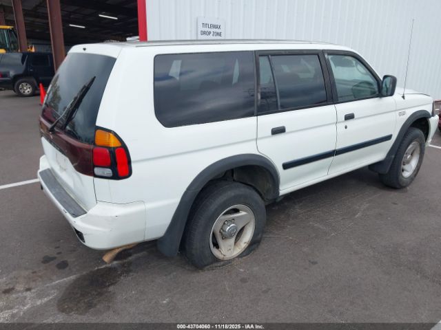 2000 MITSUBISHI MONTERO SPORT JA4LS31H3YP005719 Photo 3