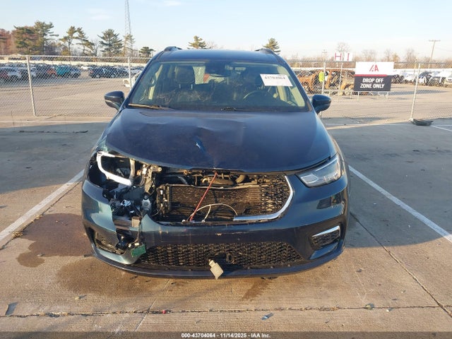 2C4RC1BG9NR158638 Chrysler Pacifica Touring L