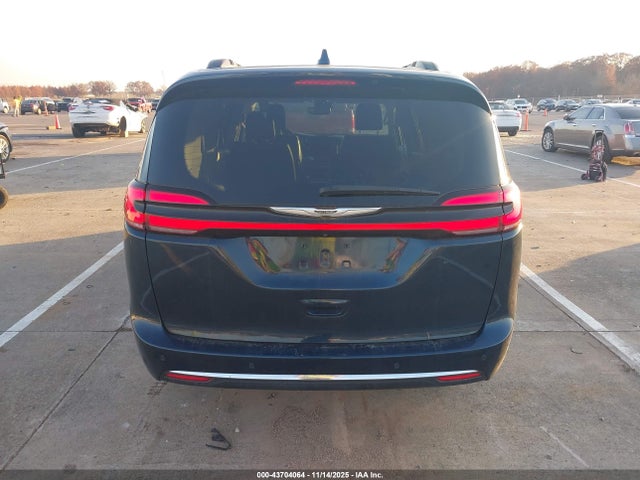 2C4RC1BG9NR158638 Chrysler Pacifica Touring L