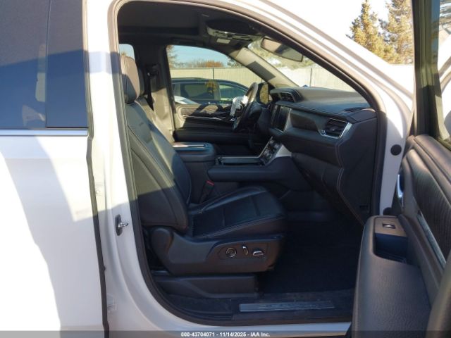 2021 GMC YUKON 1GKS2DKL3MR402523 Photo 4