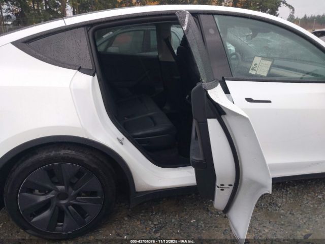 2024 TESLA MODEL Y 7SAYGAEE7RF195993 Photo 7