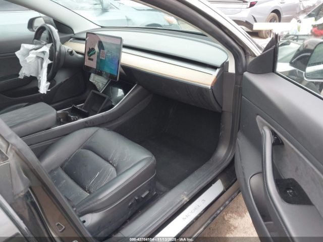 2019 TESLA MODEL 3 5YJ3E1EA7KF305781 Photo 4