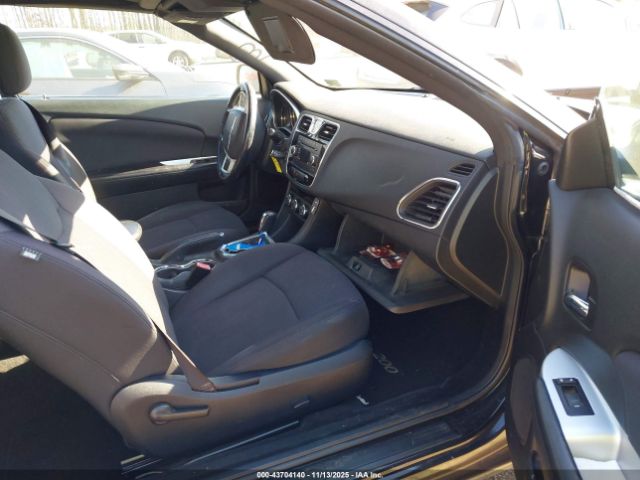 2014 CHRYSLER 200 1C3BCBEG3EN127387 Photo 4