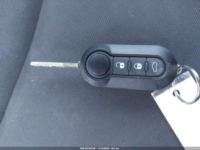 2015 FIAT 500 3C3CFFAR8FT624740 Photo 10