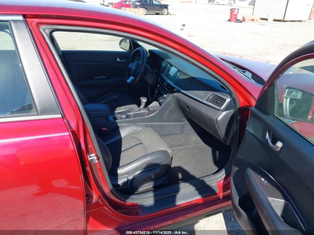 2019 KIA OPTIMA 5XXGT4L3XKG327977 Photo 4