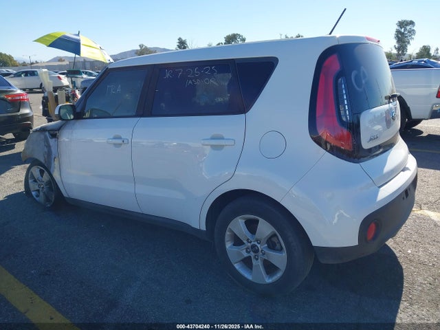 KNDJN2A2XJ7549733 KIA Soul