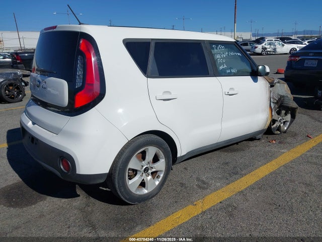 KNDJN2A2XJ7549733 KIA Soul
