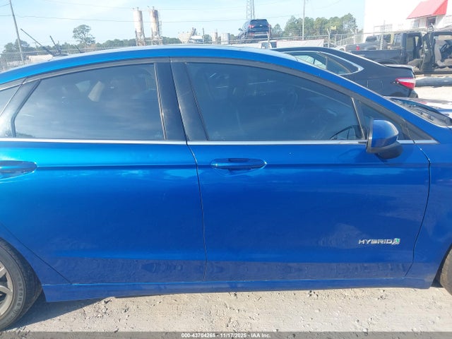 3FA6P0LU2HR216468 Ford Fusion Hybrid Se