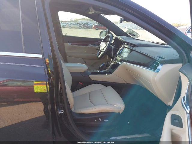 2018 CADILLAC XT5 1GYKNCRS6JZ200498 Photo 4