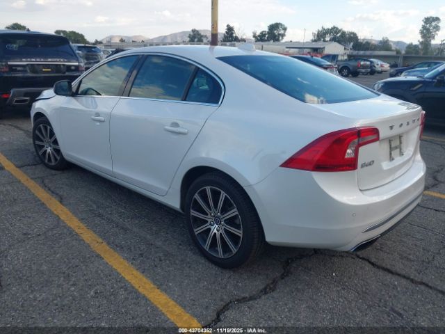 2016 VOLVO S60 INSCRIPTION LYV402FK8GB113830 Photo 2