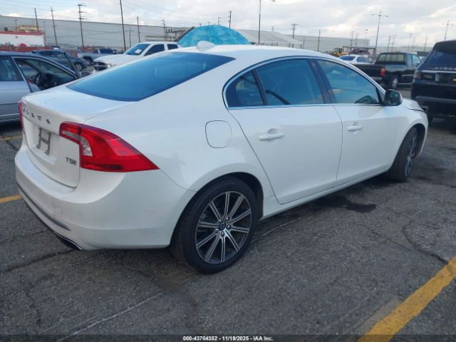 2016 VOLVO S60 INSCRIPTION LYV402FK8GB113830 Photo 3