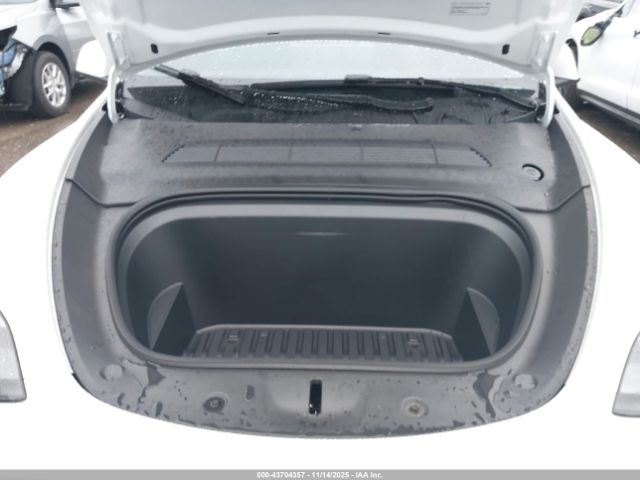 2025 TESLA MODEL Y 7SAYGAEE5SF306207 Photo 9