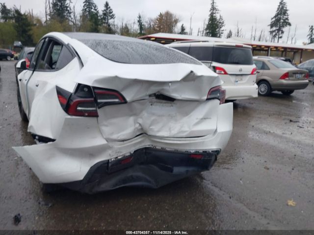 2025 TESLA MODEL Y 7SAYGAEE5SF306207 Photo 5