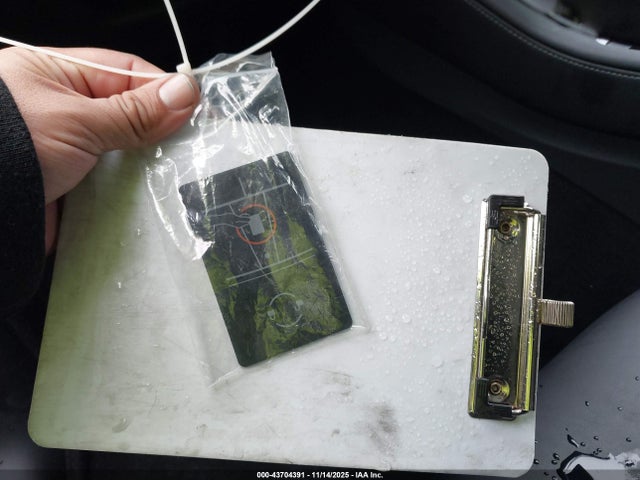 2022 TESLA MODEL Y 7SAYGDEE8NF504463 Photo 10