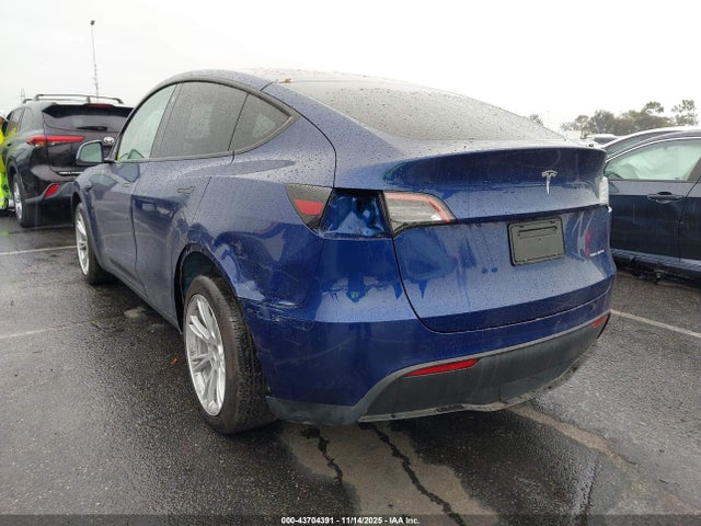 2022 TESLA MODEL Y 7SAYGDEE8NF504463 Photo 2