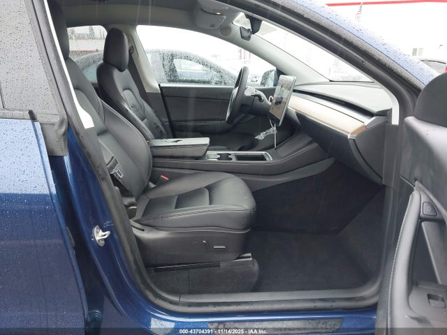 2022 TESLA MODEL Y 7SAYGDEE8NF504463 Photo 4