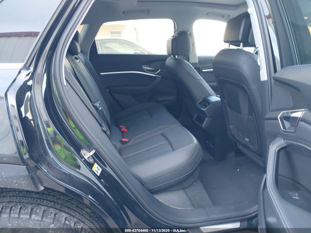 2021 AUDI E-TRON WA1LAAGE5MB022422 Photo 7