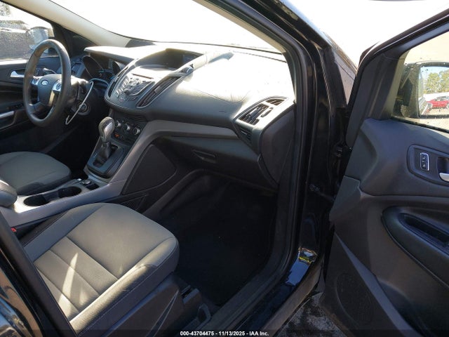 Продажа на аукционе авто 2015 Ford Escape Se, vin: 1FMCU0GX2FUB71222, номер лота: 43704475