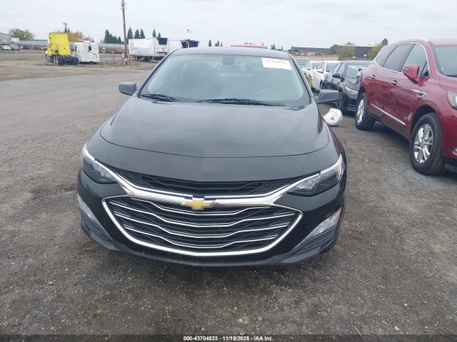 1G1ZD5ST2NF162855 Chevrolet Malibu Fwd Lt