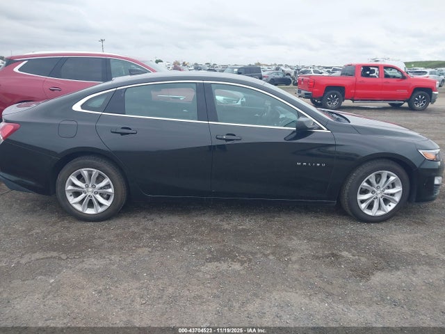 1G1ZD5ST2NF162855 Chevrolet Malibu Fwd Lt