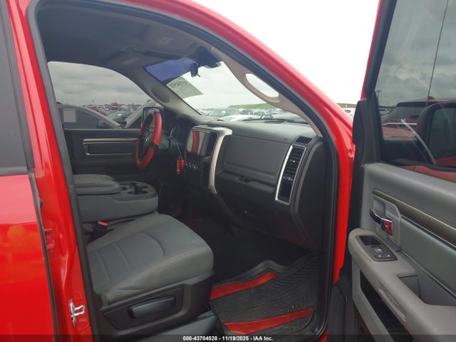 1C6RR6TT7KS711621 RAM 1500 Classic Slt 4x2 6&#039;4 Box