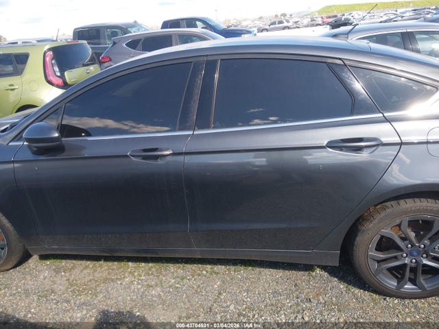 3FA6P0T91JR262763 Ford FUSION SE