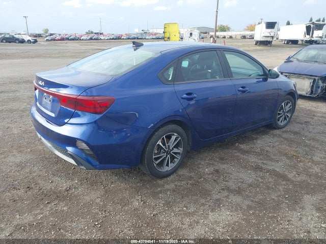 3KPF24AD5NE432109 KIA Forte Lxs