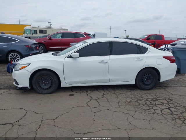 1N4AL3AP4JC211359 Nissan Altima 2.5 S