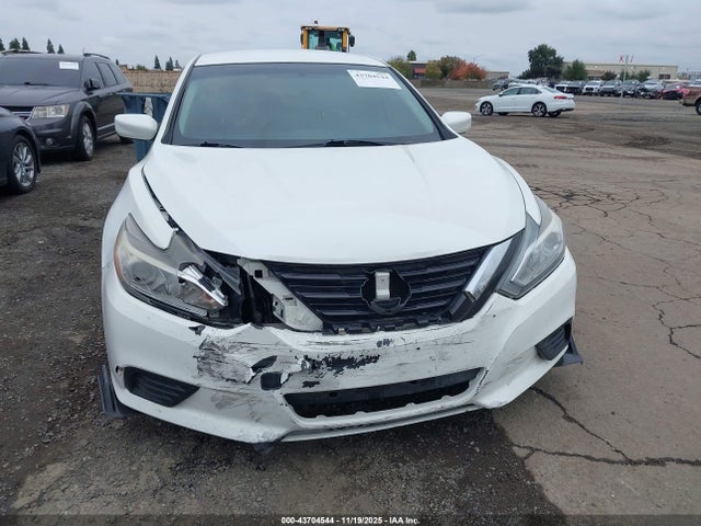 1N4AL3AP4JC211359 Nissan Altima 2.5 S