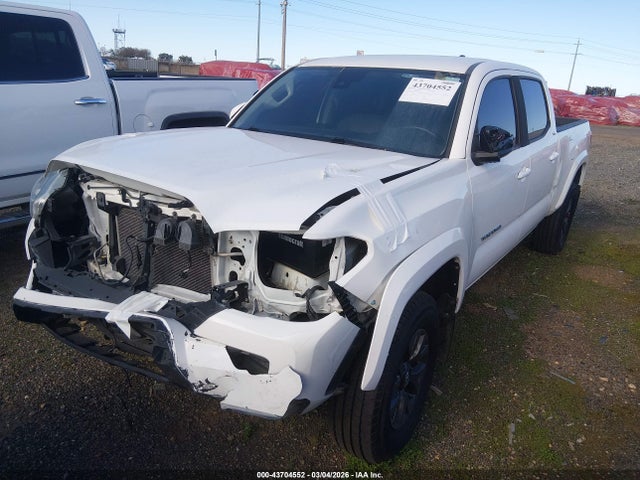 3TMBZ5DN8MM029332 Toyota Tacoma Sr5 V6