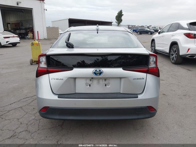 JTDKAMFU8N3156686 Toyota Prius Le