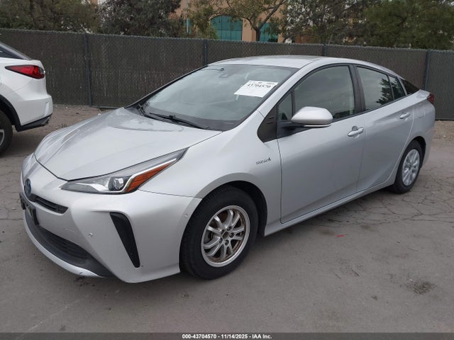 JTDKAMFU8N3156686 Toyota Prius Le