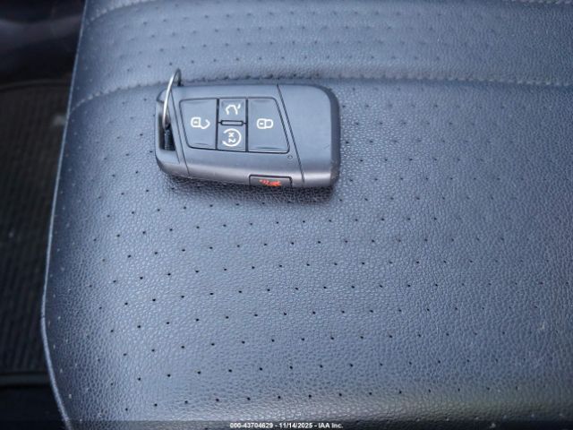 2022 VOLKSWAGEN TIGUAN 3VV2B7AX7NM130015 Photo 10