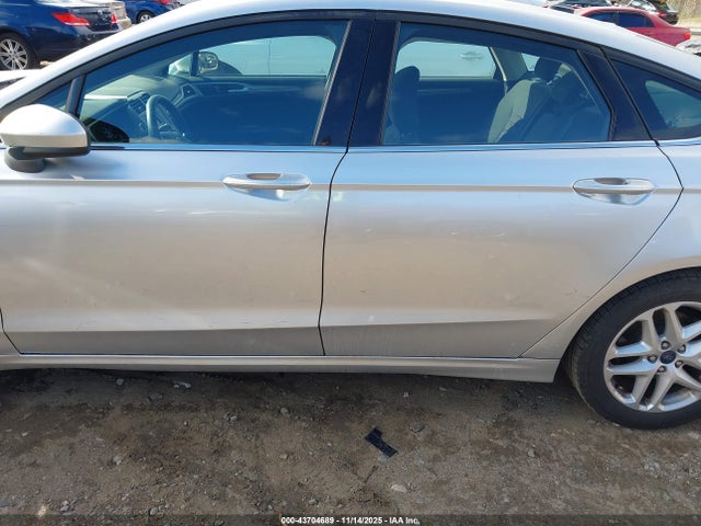 3FA6P0H77HR331165 Ford FUSION SE